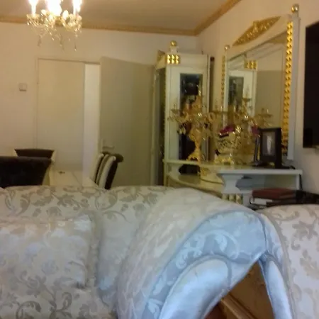 Apartment 3-bedroom Royal At Chateau Versailles